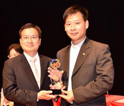 仁愛內文封面.jpg